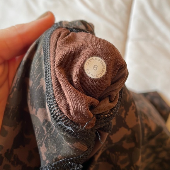 Lululemon Wunder Under High-Rise Tight 25” Full-On Luxtreme - Picture 3 of 3